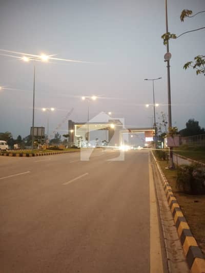 ڈی ایچ اے فیز 5 - سیکٹر اے ڈی ایچ اے ڈیفینس فیز 5,ڈی ایچ اے ڈیفینس,اسلام آباد میں 1 کنال رہائشی پلاٹ 3.85 کروڑ میں برائے فروخت۔ ڈی ایچ اے فیز 5 - سیکٹر اے ڈی ایچ اے ڈیفینس فیز 5,ڈی ایچ اے ڈیفینس,اسلام آباد میں 1 کنال رہائشی پلاٹ 3.85 کروڑ میں برائے فروخت۔