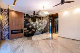 Separate Entrance 1 Kanal Lavish Upper Portion On Top Location For Rent In DHA Phase 6 Lahore