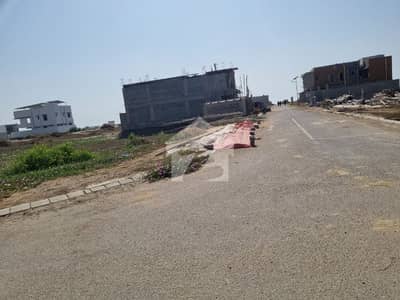 DHA CHANCE DEAL 300 YARDS SAHIL STREET ABOVE CENTRAL AVENUE ALL AROUND CONSTRUCTIONS BEST BARGAINE DEAL CORNER LUCRATIVE 650