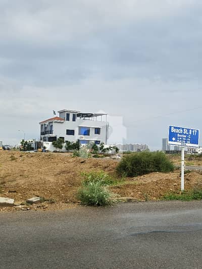 SALE 300 SQUARE YARDS BEACH AVENUE COMMERCIAL , PHASE 8 DHA KARACHI