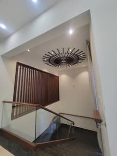 ARCHITECT-DESIGNED 6-BEDROOM EXECUTIVE BUNGALOW FOR RENT IN AN OUTCLASS LOCATION