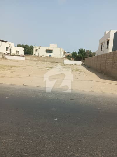 ڈی ایچ اے فیز 7 ڈی ایچ اے ڈیفینس,کراچی میں 1 کنال رہائشی پلاٹ 8.75 کروڑ میں برائے فروخت۔