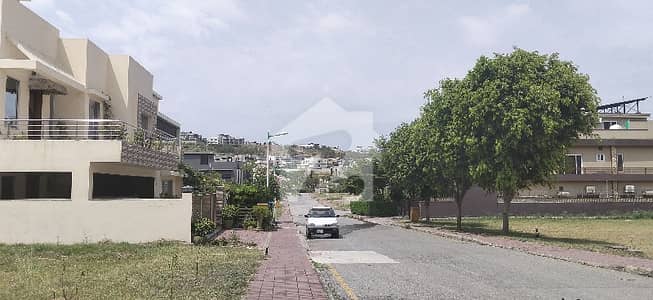 24 MARLA CORNER READY TO CONSTRUCT 100% SOLID PLOT FOR SALE IN OVERSEAS -5