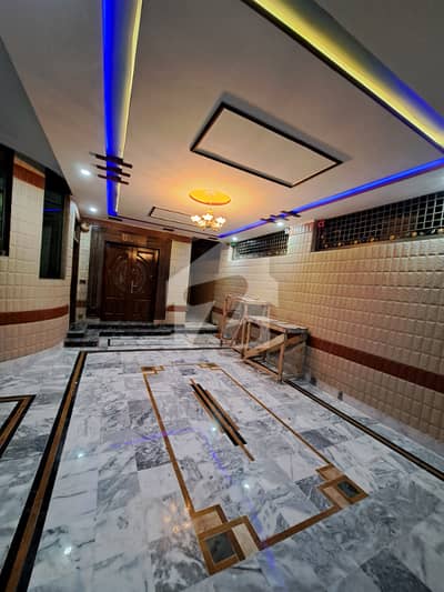 1 Kanal Triple Storey House For Sale 1 Kanal Triple Storey House For Sale
