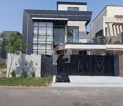 Prime Location 10 Marla House In Stunning Citi Housing Society Is Available For sale