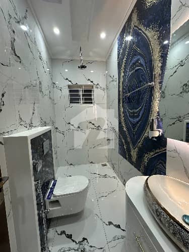 سٹی ہاؤسنگ فیز 1 - بلاک ای ای سٹی ہاؤسنگ ۔ فیز 1,سٹی ہاؤسنگ سوسائٹی,گوجرانوالہ میں 6 کمروں کا 10 مرلہ مکان 1.0 لاکھ میں کرایہ پر دستیاب ہے۔