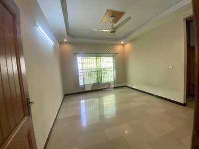 Beautiful Upper Portion For Rent