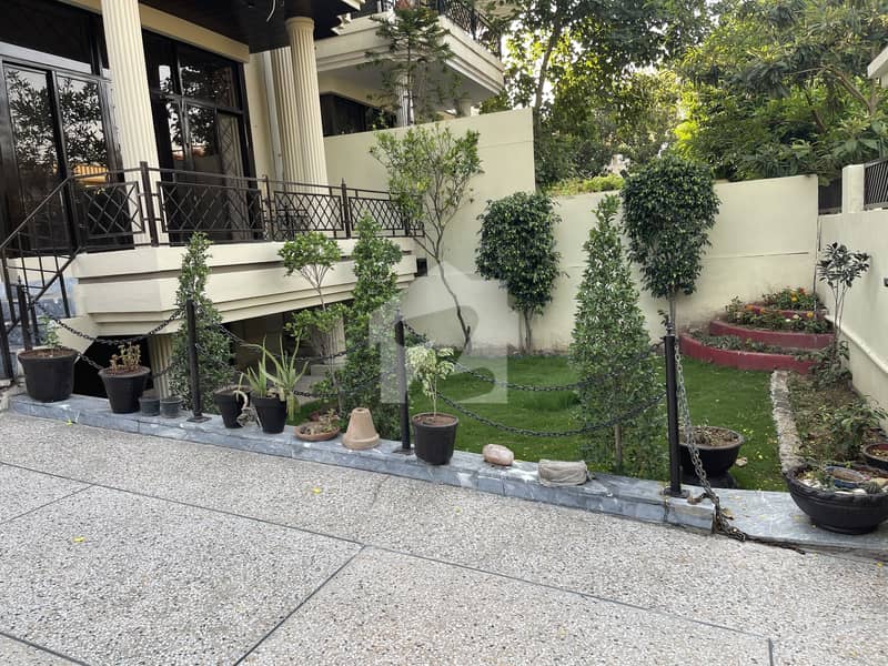 F-11 Islamabad Beautiful Corner House For Rent F-11 Islamabad Beautiful Corner House For Rent