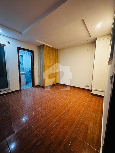 1 BED NON FURNISHED FOR SALE IN GULBERG HEIGHTS GULBERG GREENS ISLAMABAD.