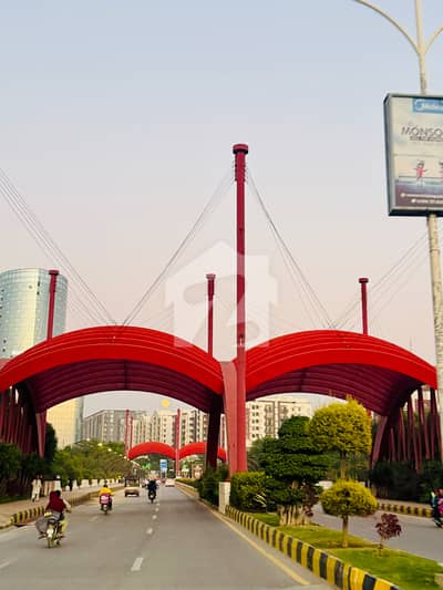 Gulberg Greens B BLOCK 4 KANAL FORMHOUSE LAND