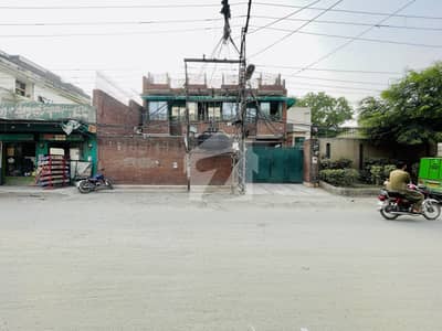 اچھرہ لاہور میں 1 کنال عمارت 8.8 کروڑ میں برائے فروخت۔