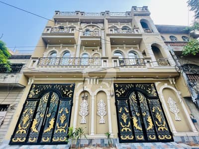 4.5 MARLA BRAND NEW HOUSE 2.5 STOREY AVAILABLE FOR SALE