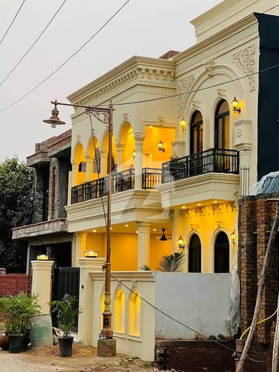 بنی گالہ اسلام آباد میں 5 کمروں کا 11 مرلہ مکان 4.6 کروڑ میں برائے فروخت۔