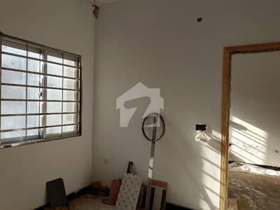 HOUSE FOR SALE BRAND NEW TRIPLE STOREY