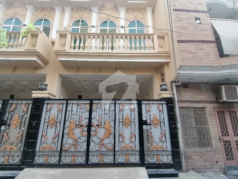 اچھرہ لاہور میں 3 کمروں کا 4 مرلہ مکان 2.24 کروڑ میں برائے فروخت۔ اچھرہ لاہور میں 3 کمروں کا 4 مرلہ مکان 2.24 کروڑ میں برائے فروخت۔