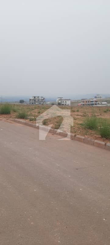 20 MARLA TOP HEIGHT LOCATION SOLID LAND