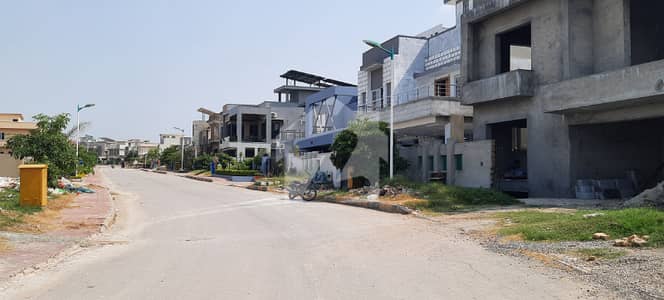 SOLID LAND ONE KANAL PLOT FOR SALE