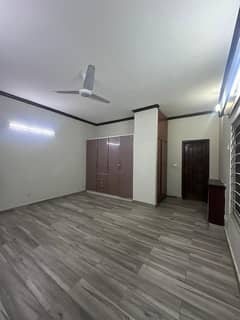 CORNER HOUSE FOR SALE CORNER HOUSE FOR SALE
