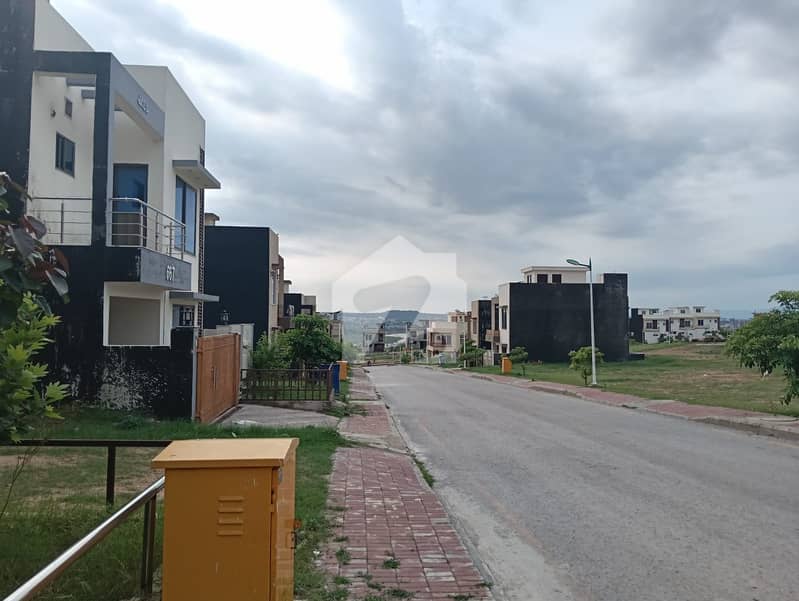 10 Marla Plot For Sale 10 Marla Plot For Sale