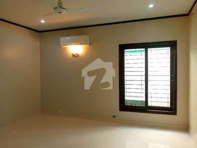 Bungalow For Sale Phase 7 Pull 2+4 Bedroom