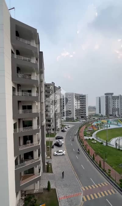 Facig Lak 3 Bed Room Apartment Available For Sale in Askari 11 Lahore Facig Lak 3 Bed Room Apartment Available For Sale in Askari 11 Lahore