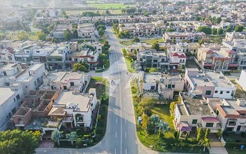 10 Marla Best Location Ideal Investment For Builders Near Park Mosque Market Plot For Sale
