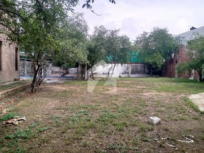 ڈی ایچ اے فیز 8 ڈی ایچ اے ڈیفینس,کراچی میں 4 کنال رہائشی پلاٹ 45.0 کروڑ میں برائے فروخت۔ ڈی ایچ اے فیز 8 ڈی ایچ اے ڈیفینس,کراچی میں 4 کنال رہائشی پلاٹ 45.0 کروڑ میں برائے فروخت۔