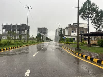 ٹاپ سٹی 1 اسلام آباد میں 12 مرلہ کمرشل پلاٹ 10.0 کروڑ میں برائے فروخت۔