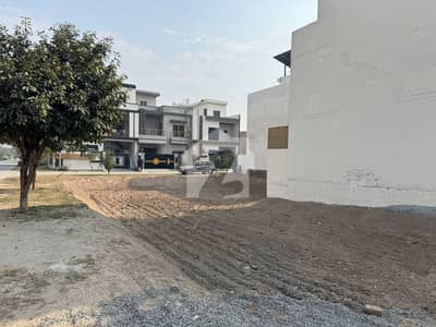 Prime Location Residential Plot Of 10 Marla Is Available For Sale In Park View City - Overseas Block