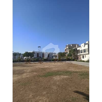 400 Square Yard "Chance Deal" CAPITAL COOPERATIVE HOUSING SOCIETY SCHEME 33 Gated Community, Excellent Development, Luxurious Living Experience Near The Main Gate, On A 40ft Wide Road And At A "Very Attractive Price