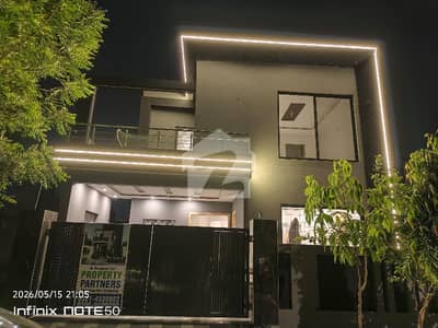 10 MARLA BRAND NEW DESIGNER HOUSE FOR SALE 10 MARLA BRAND NEW DESIGNER HOUSE FOR SALE