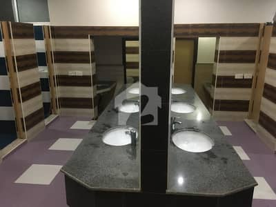 Room Space In Makkah Girls & Boys Hostel Available For Rent