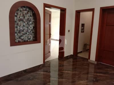 1 Kanal Full House For Rent