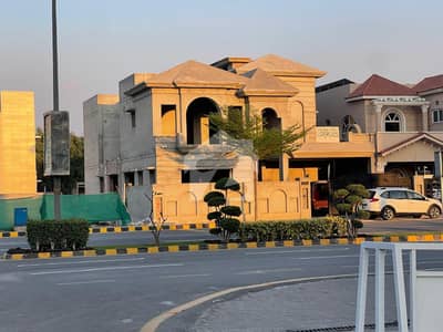 1 KANAL GREY STRUCTURE IN MAIN BOULEVARD DHA RAHBAR WITH BASMENT