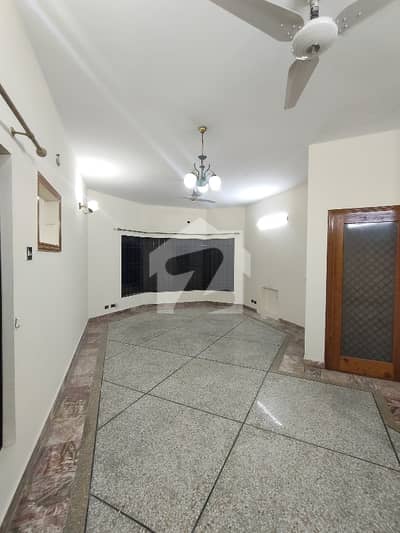 F11 Mind Blowing What A Outstanding Upper Portion For Rent