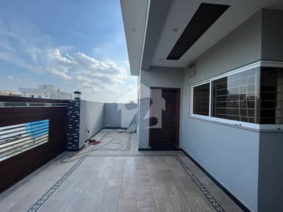 ٹاپ سٹی 1 - بلاک ڈی ٹاپ سٹی 1,اسلام آباد میں 5 کمروں کا 10 مرلہ مکان 4.9 کروڑ میں برائے فروخت۔ ٹاپ سٹی 1 - بلاک ڈی ٹاپ سٹی 1,اسلام آباد میں 5 کمروں کا 10 مرلہ مکان 4.9 کروڑ میں برائے فروخت۔