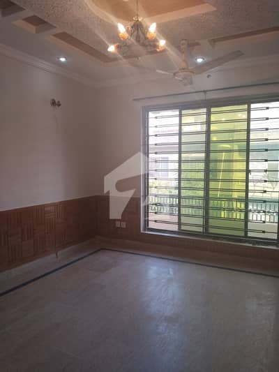 E11 Upper Portion Proper 3bed