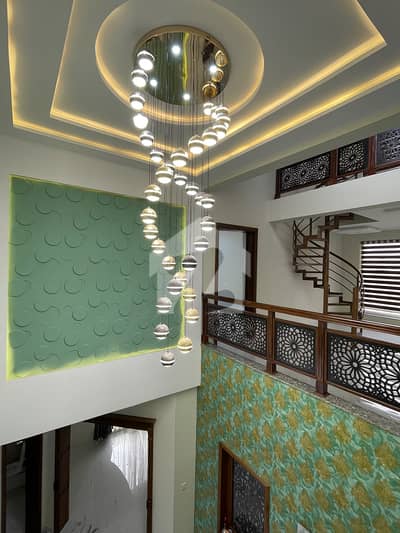 1 Kanal Luxury House Available For Sale