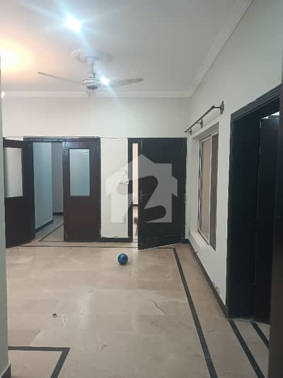 ای ۔ 11 اسلام آباد میں 2 کمروں کا 10 مرلہ زیریں پورشن 80.0 ہزار میں کرایہ پر دستیاب ہے۔