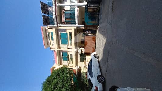 G11/2 ,25/50 Double Story 50 Feet Road House For Sale