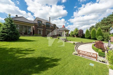 Elegant 3 Kanal House for Sale on Main Park Road Near Serena Hotel