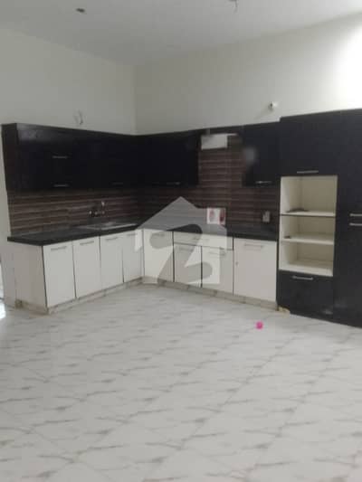 Upper Portion For Grabs In 200 Square Yards Karachi Upper Portion For Grabs In 200 Square Yards Karachi