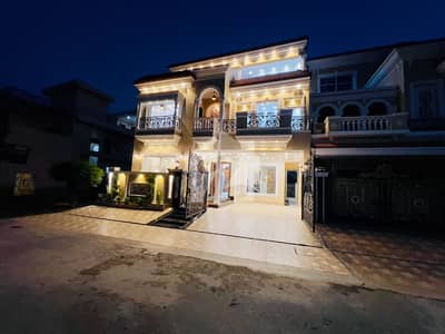 10 Marla Brand New House For Sale