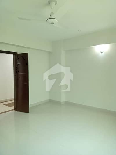 10 MARLA HOT LOCATION Brand New LUXURY 3 BED FLAT AVAILABLE FOR RENT IN ASKARI 11