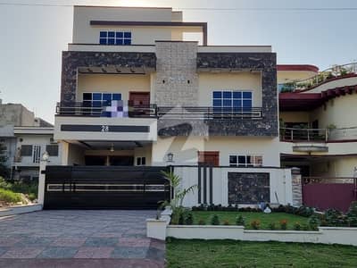 جی ۔ 13 اسلام آباد میں 6 کمروں کا 10 مرلہ مکان 7.7 کروڑ میں برائے فروخت۔