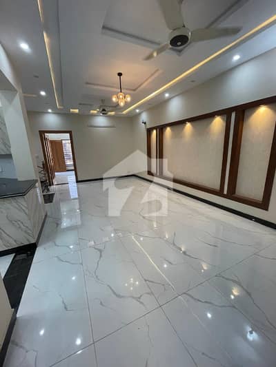 10 Marla 5 Bedroom House For Rent in Bahria Town phase 5