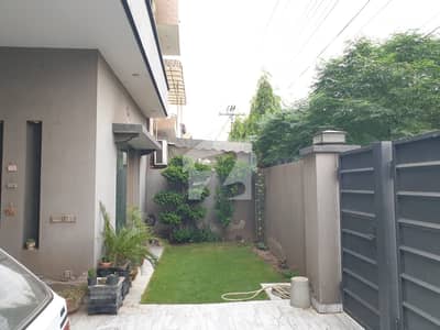 Nfc1 Used 10 Marla Double Storey 60 Feet Road Commercial Location