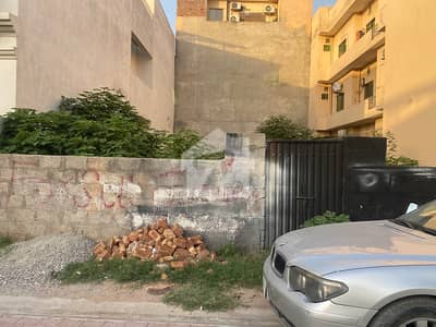 10 Marla Sun Face Plot For Sale In Phase 4A