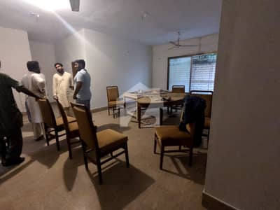 SINGLE STORY 400SQYD HOUSE FOR SILENT COMMERCIAL