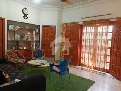 400SQYD 4BED DD PORTION AVALIABLE FOR RENT